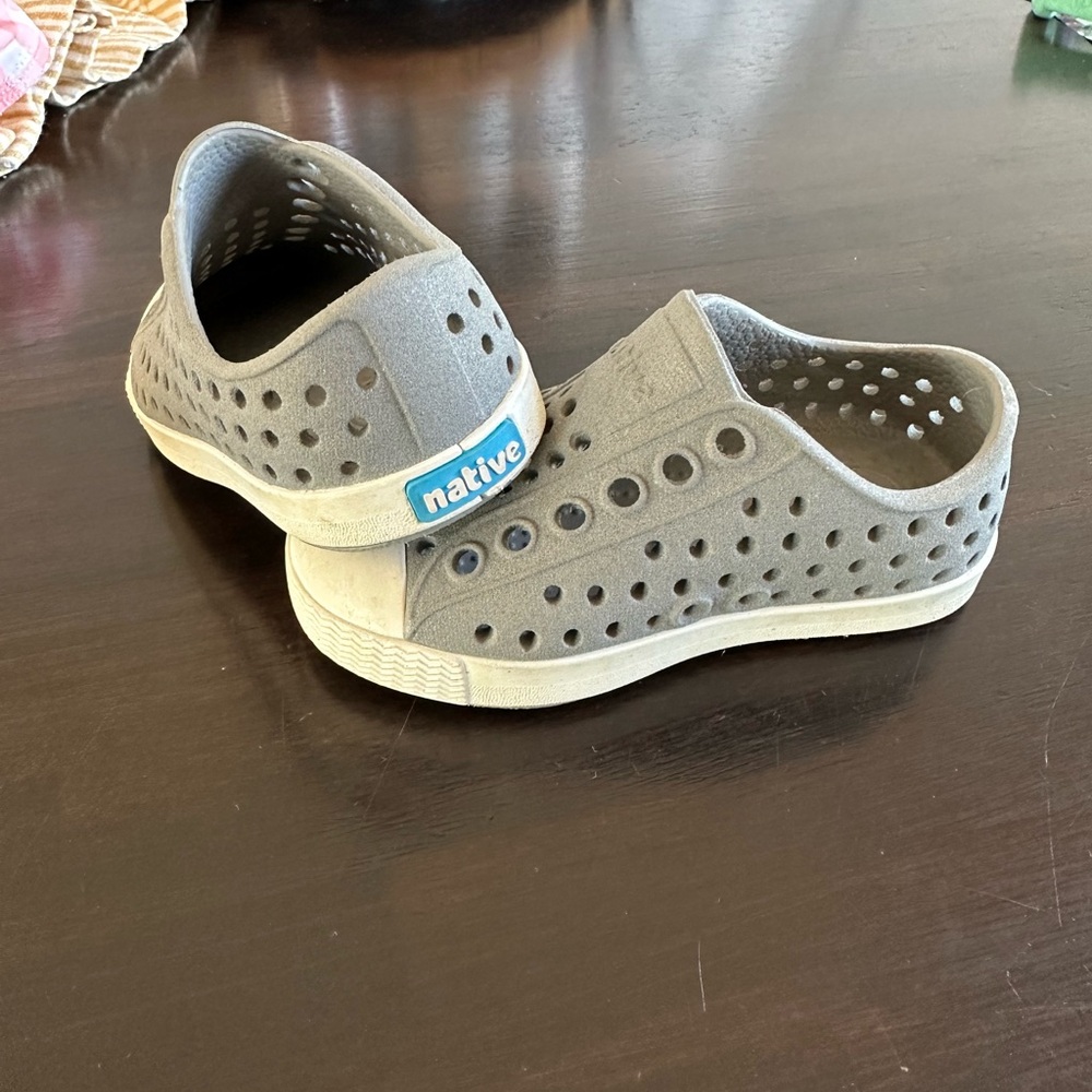 Native Gray Water Shoes Lightweight and Breathable